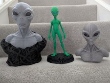 Listing image for 👽 Alien Trio Display Bundle Gray Alien Busts & Green Extraterrestrial Figure